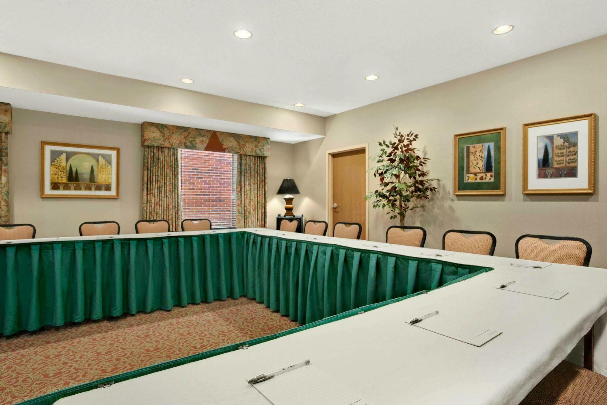 Hampton Inn Heath Exteriör bild